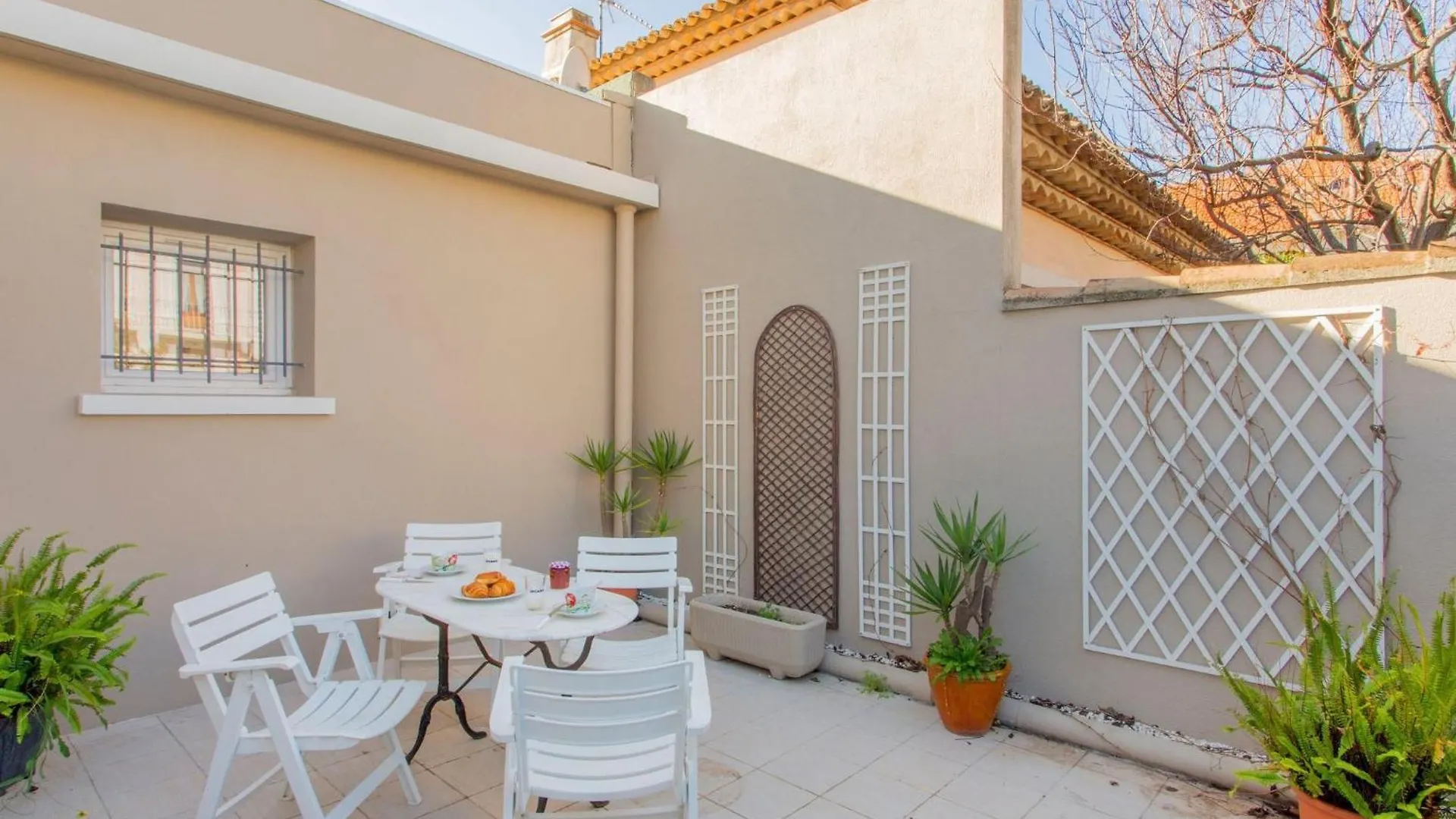Apartment Phichris By Interhome Hyères